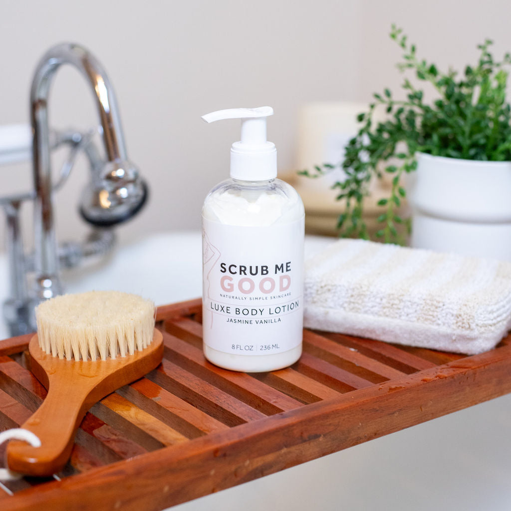 Lightweight body lotion with floral jasmine and soft vanilla scent